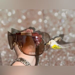 GUESS sunglasses NWT